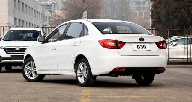 FAW B30 седан — 10