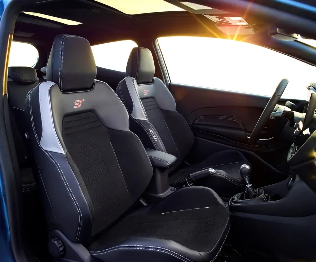 Ford Fiesta ST 3-door hatchback — 14