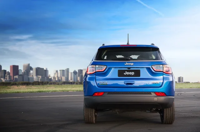 Jeep Compass кросовер — 2