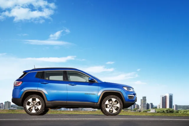 Jeep Compass кросовер — 4