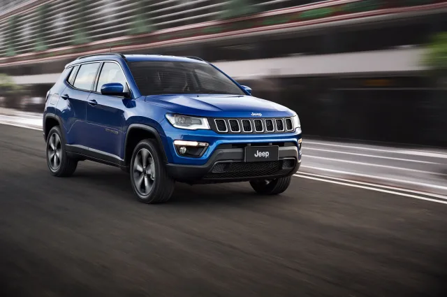Jeep Compass кросовер — 5