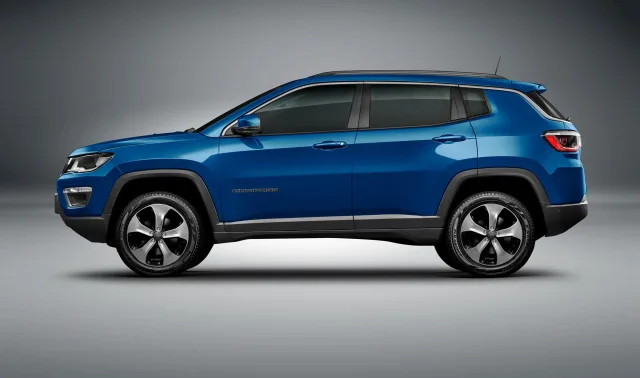 Jeep Compass кросовер — 12