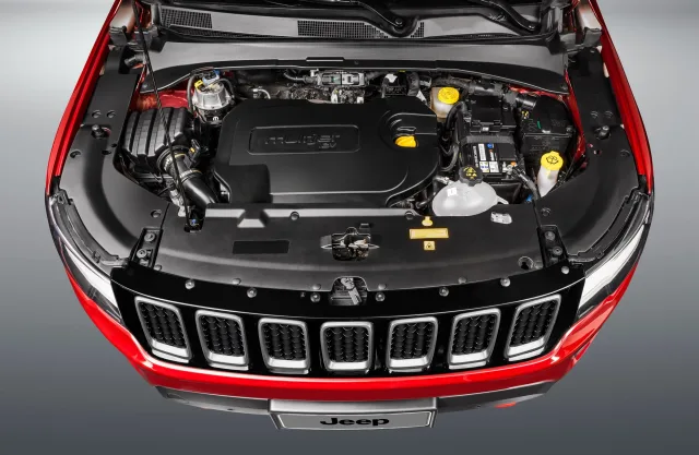 Jeep Compass кросовер — 16