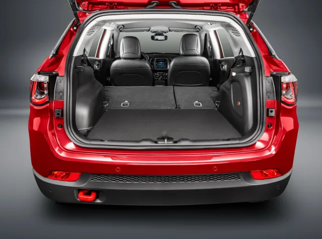 Jeep Compass кросовер — 18