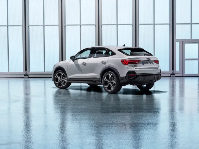 Audi Q3 Sportback кроссовер — 10