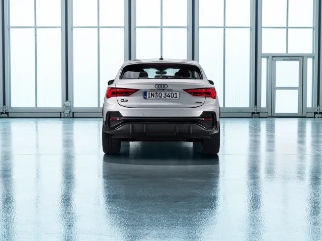 Audi Q3 Sportback кроссовер — 15