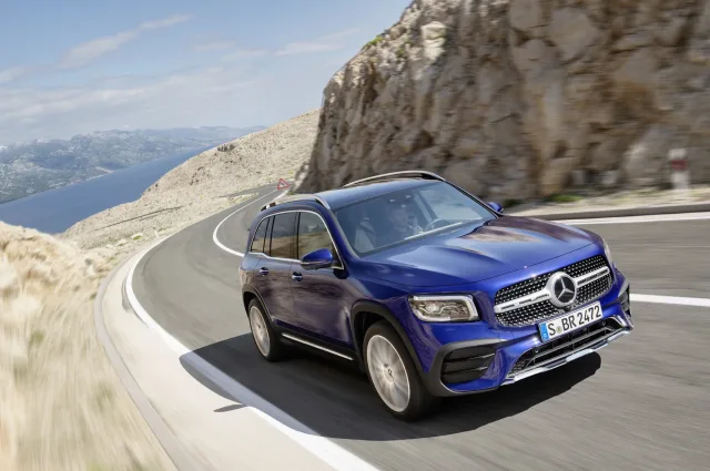Mercedes-Benz GLB 180d AT — 7
