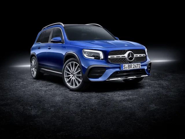 Mercedes-Benz GLB 180d AT — 10