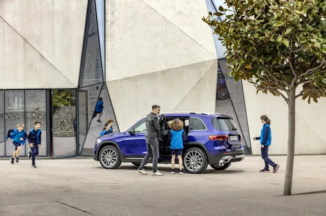 Mercedes-Benz GLB 180d AT — 16