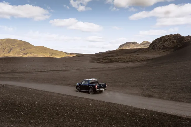 Nissan Navara 2019 pickup — 10