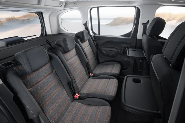 Opel Combo Life (Опель Комбо Лайф) микровэн — 10