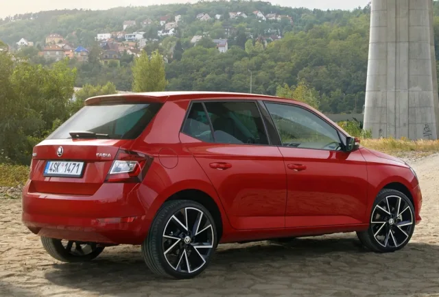 Skoda Fabia хетчбек — 2
