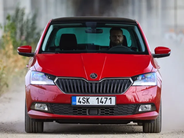 Skoda Fabia хетчбек — 12