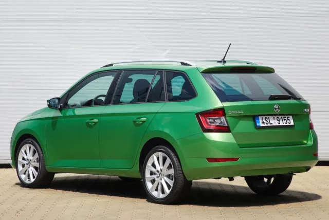 Skoda Fabia Combi (Шкода Фабия Комби) универсал — 25