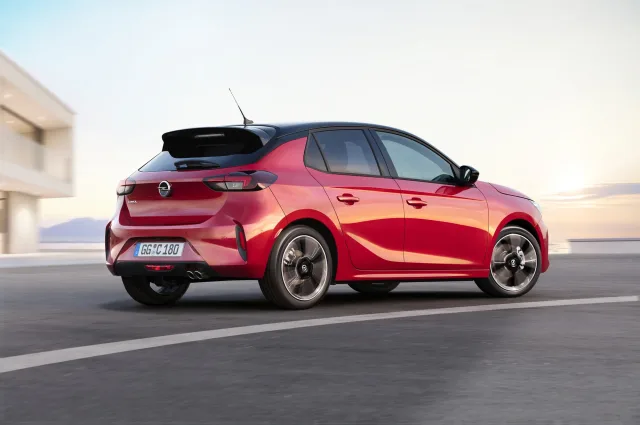 Opel Corsa 1.2T AT Elegance Plus — 6
