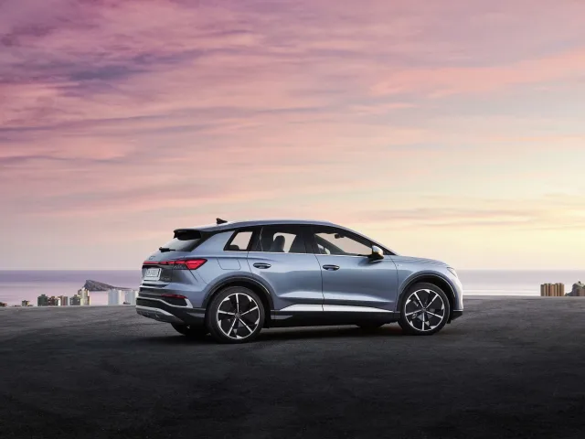 Audi Q4 e-tron crossover — 12