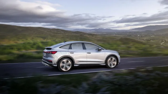 Audi Q4 e-tron Sportback кросовер — 8