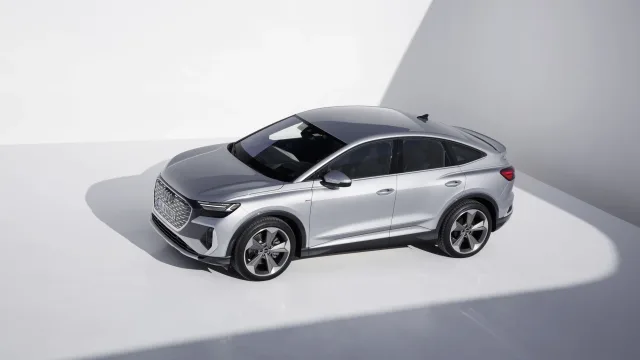 Audi Q4 e-tron Sportback кросовер — 11