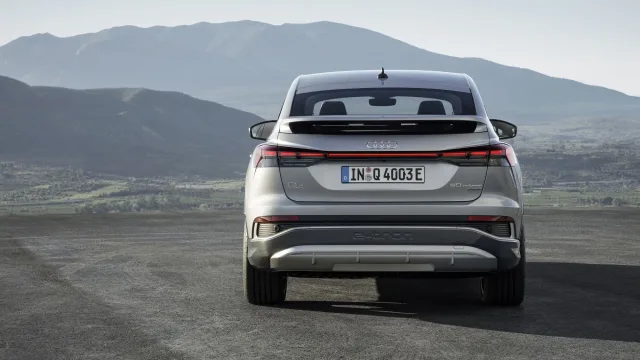 Audi Q4 e-tron Sportback кросовер — 12
