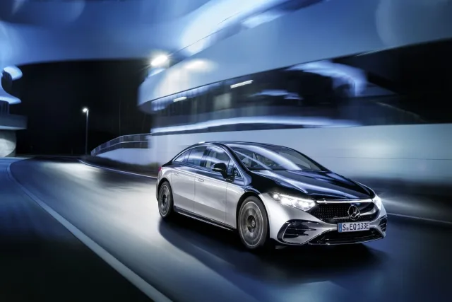 Mercedes-Benz EQS AT 450+ — 2