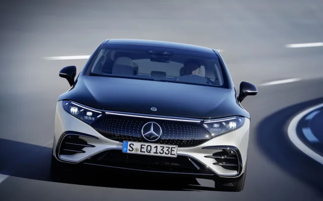 Mercedes-Benz EQS AT 450+ — 4