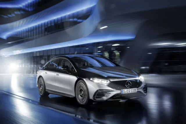 Mercedes-Benz EQS AT 450+ — 8