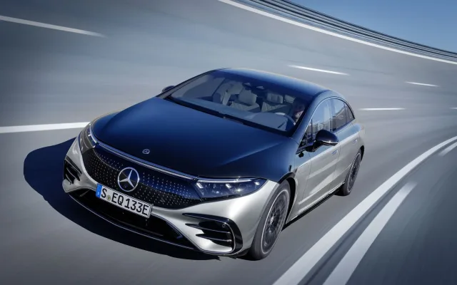 Mercedes-Benz EQS AT 450+ — 11