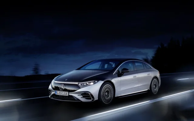Mercedes-Benz EQS AT 450+ — 12
