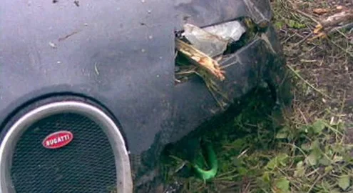 Bugatti Veyron оказался слабее трактора