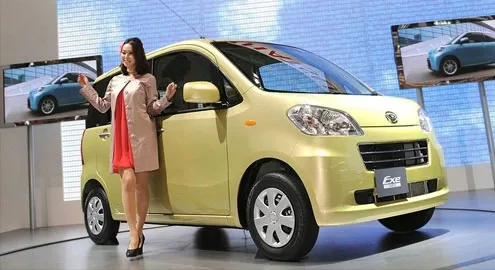 Daihatsu представил две новых версии минивэна Tanto