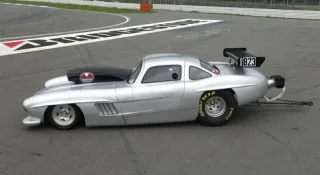 Швейцарці показали драгстер Mercedes-Benz 300 SL