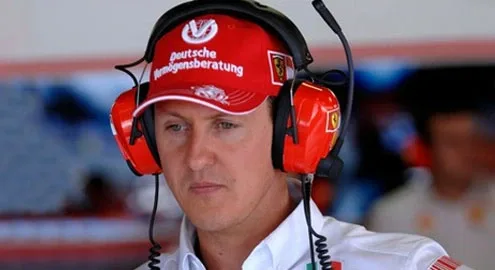 Schumacher signed a contract to return to Formula 1