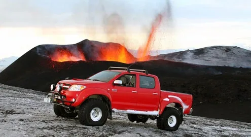 Top Gear и Toyota Hilux обвинили в извержении вулкана
