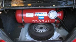 Чому так різко подорожчав газ на заправках