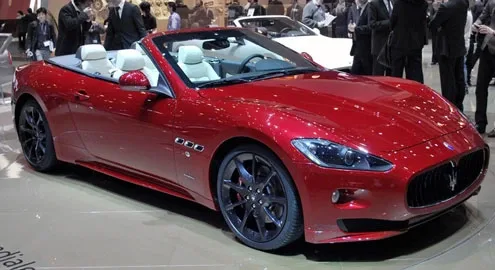 Maserati показала ==кабриолет с мотором от трекового суперкара==