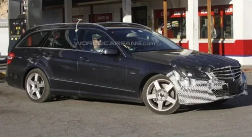 Spies spotted the facelifted Mercedes E-class