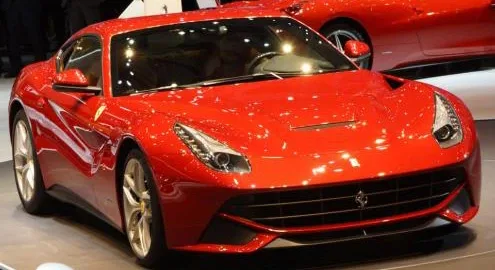 В Украине заказали две самых быстрых Ferrari по полмиллиона долларов