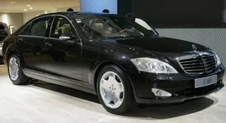 Броньовані авто уряду залишилися без коліс