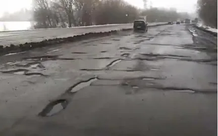 Одесская трасса превратилась в танкодром (ВИДЕО)