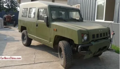 Chinese analogue of UAZ assembled from Japanese components