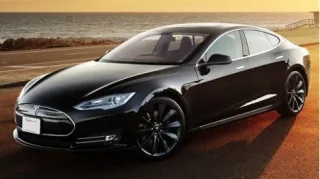 Компанія Tesla відкликає 30 тисяч автомобілів