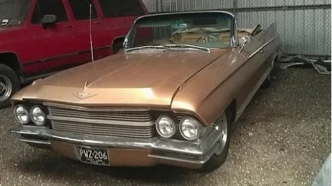 Уникальный Cadillac Eldorado счастливчик купил как старое авто