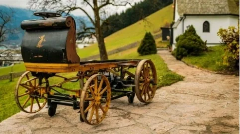 The first Porsche P1 from 1898 was found in an abandoned warehouse