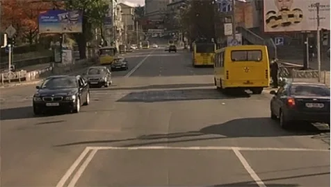Уроки ПДД: приоритет при пересечении перекрестка