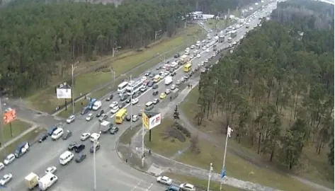 In Kyiv, kilometer-long queues are forming at gas stations