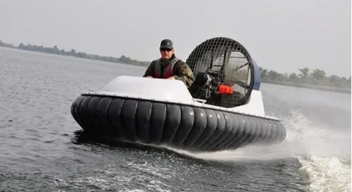 Where infantry cannot pass: mini-test of a hovercraft