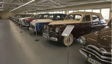 How much does Yanukovych's car fleet cost? Video tour of the garage