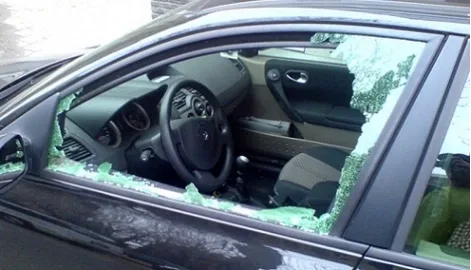 Back to the 90s? In Kyiv, dashcams and car stereos are being stolen