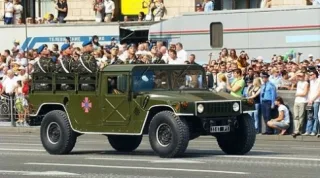 Які армійські позашляховики є в Україні?