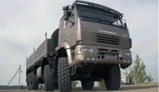 КАМАЗ заявив про захоплення 50 вантажівок в Україні